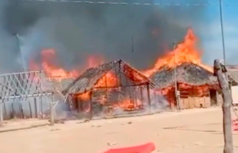 Incêndio em aldeia indígena carajá na Ilha do Bananal deixa quatro casas destruídas 