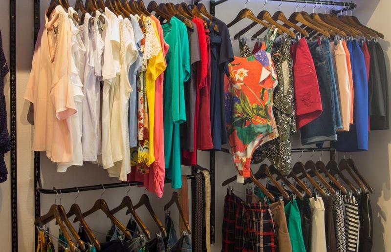 Mulheres são impedidas de entrar em butique de Porto Alegre do Norte: “Aqui não tem roupas para vocês” disse a dona